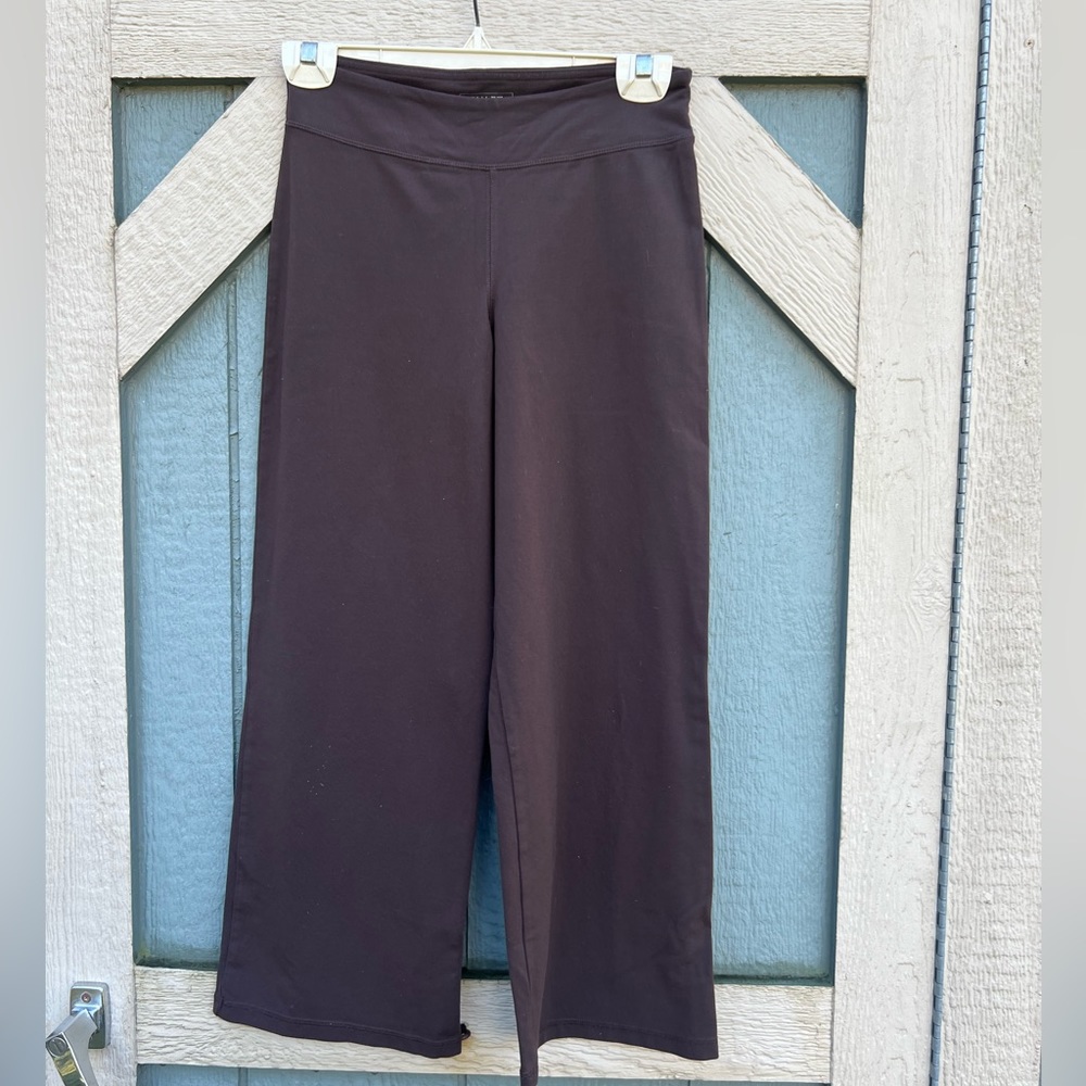Brown Athleta cropped yoga pants size xs